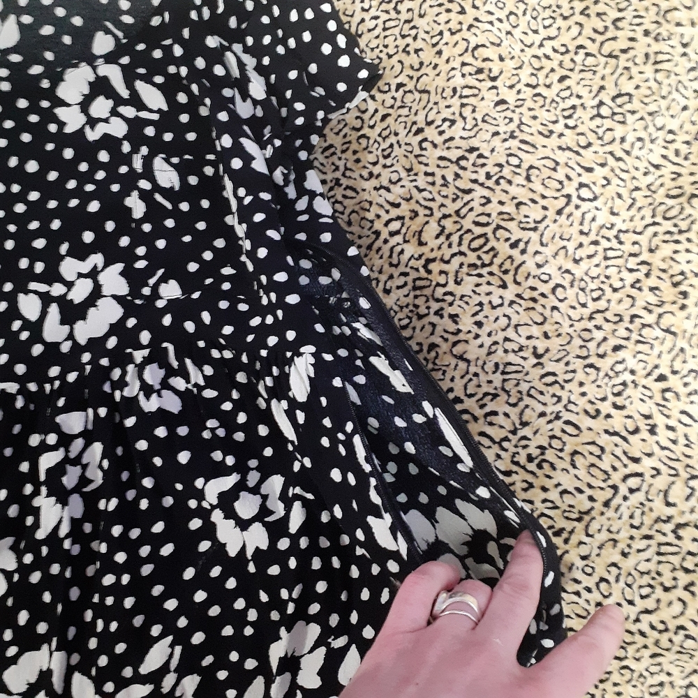 💥3/$25💥FLORAL POLKA DOT BABY DOLL DRESS-S - Picture 3 of 7